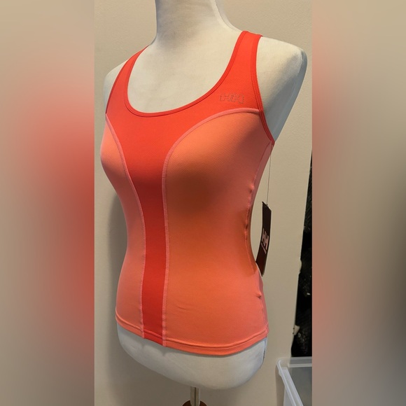 Helly Hansen NWT Pace Singlet activewear/Running top.,orange, UPF 30+. Size XS. - Picture 4 of 8